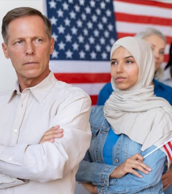 people-waiting-register-voting-united-states_23-2149096741 (1)